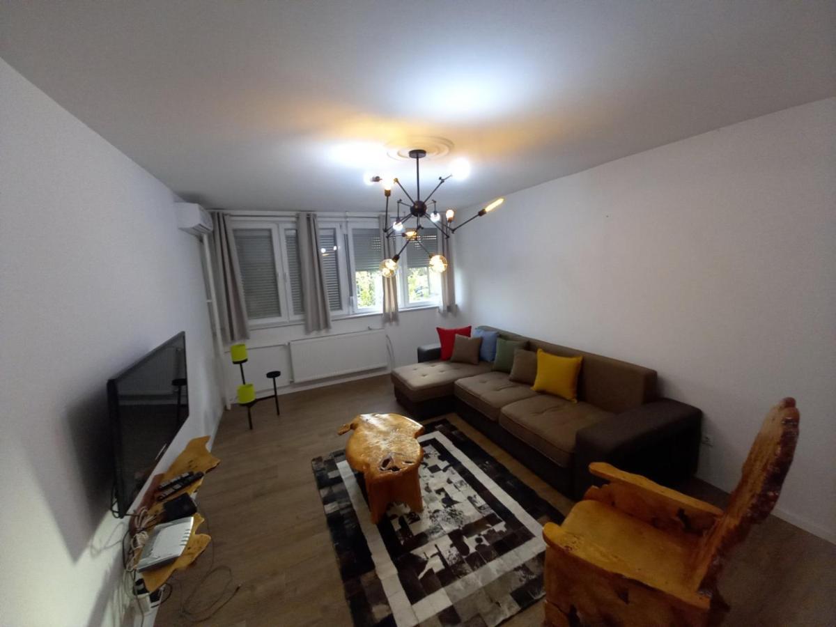 Aaa Apartment Prishtine Bagian luar foto