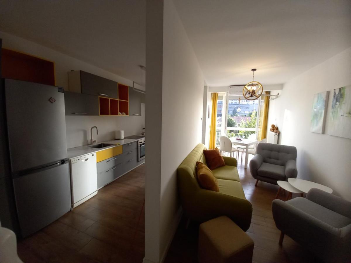 Aaa Apartment Prishtine Bagian luar foto