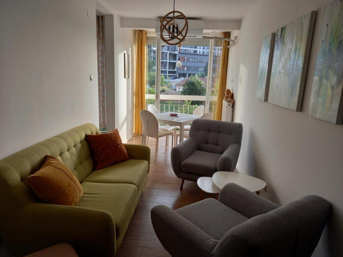 Aaa Apartment Prishtine Bagian luar foto