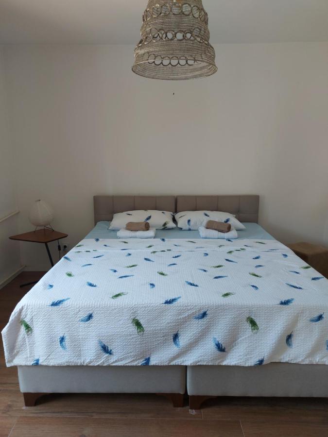 Aaa Apartment Prishtine Bagian luar foto
